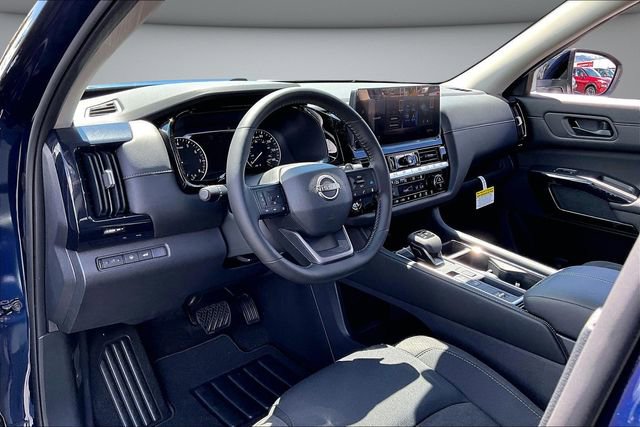 New 2026 Nissan Pathfinder SV image 7