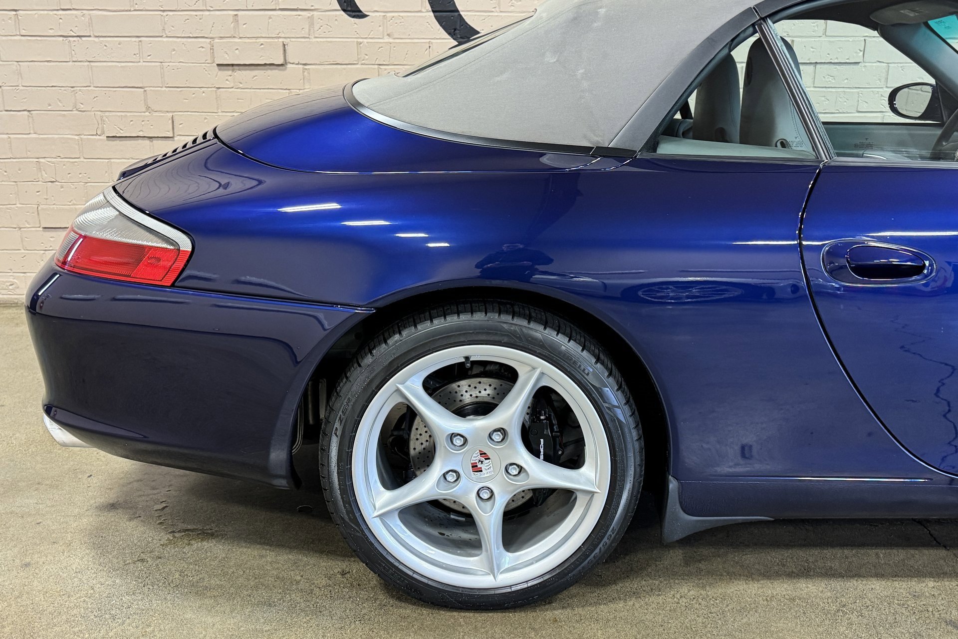 Used 2002 Porsche 911 Carrera image 16