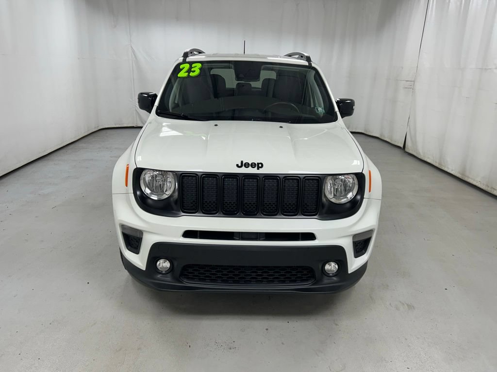 Used 2023 Jeep Renegade Altitude w/ Convenience Group I AWD/4WD image 3