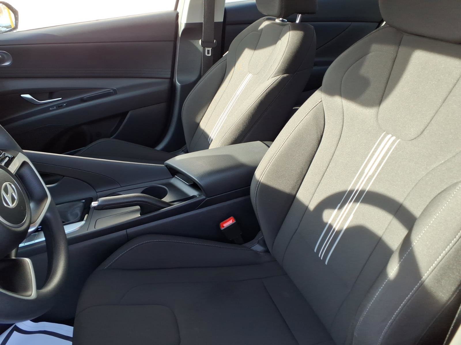 Used 2024 Hyundai Elantra SEL image 10