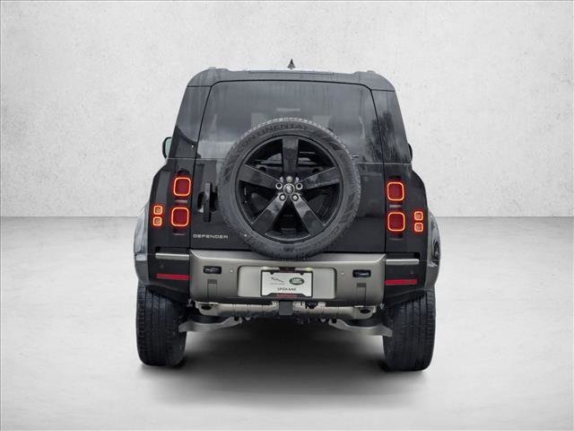 New 2025 Land Rover Defender 90 X-Dynamic SE image 7
