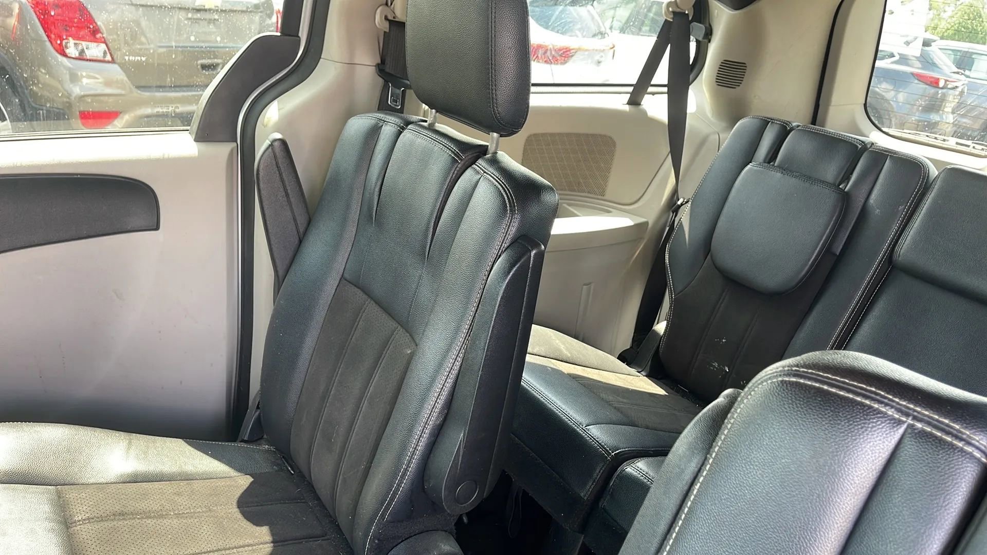 Used 2020 Dodge Grand Caravan SXT image 13