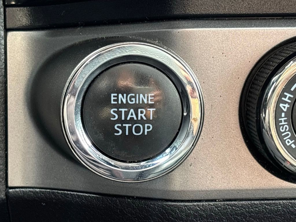 Used 2018 Toyota Tacoma Limited image 14