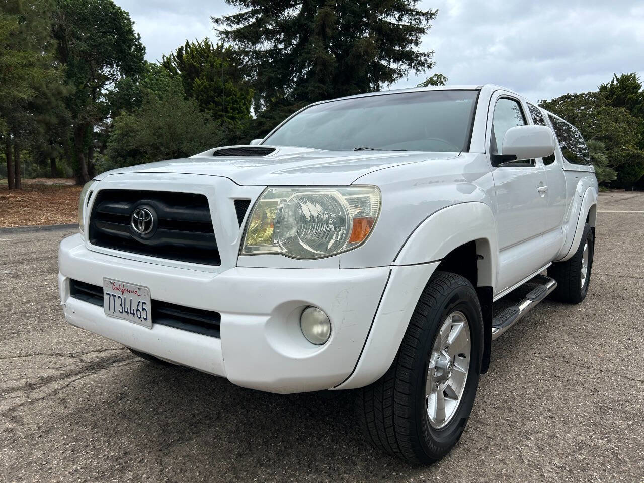 Used 2005 Toyota Tacoma PreRunner image 1