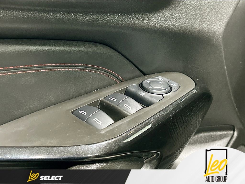 Certified 2024 Chevrolet Trax RS w/ Driver Confidence Package image 17