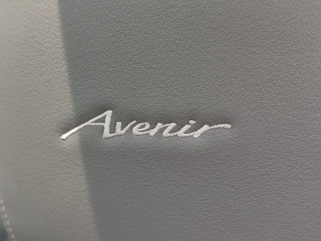 Used 2025 Buick Enclave Avenir w/ Super Cruise Package AWD/4WD image 56
