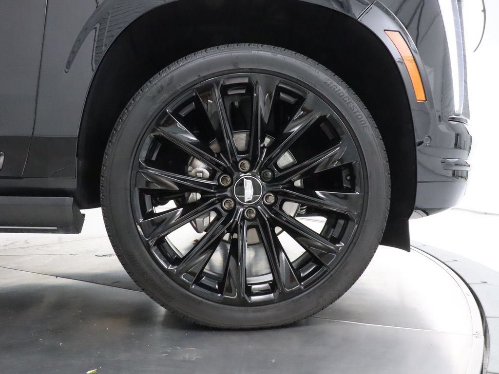 Used 2026 Cadillac Escalade Platinum Sport w/ LPO, ONYX Package AWD/4WD image 46