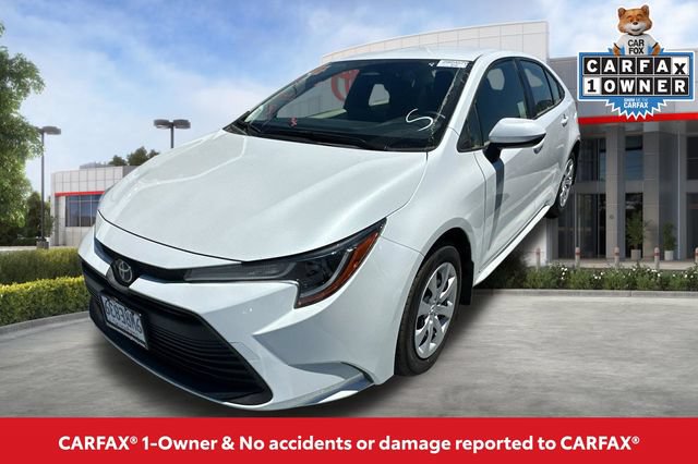 Used 2026 Toyota Corolla LE FWD image 2