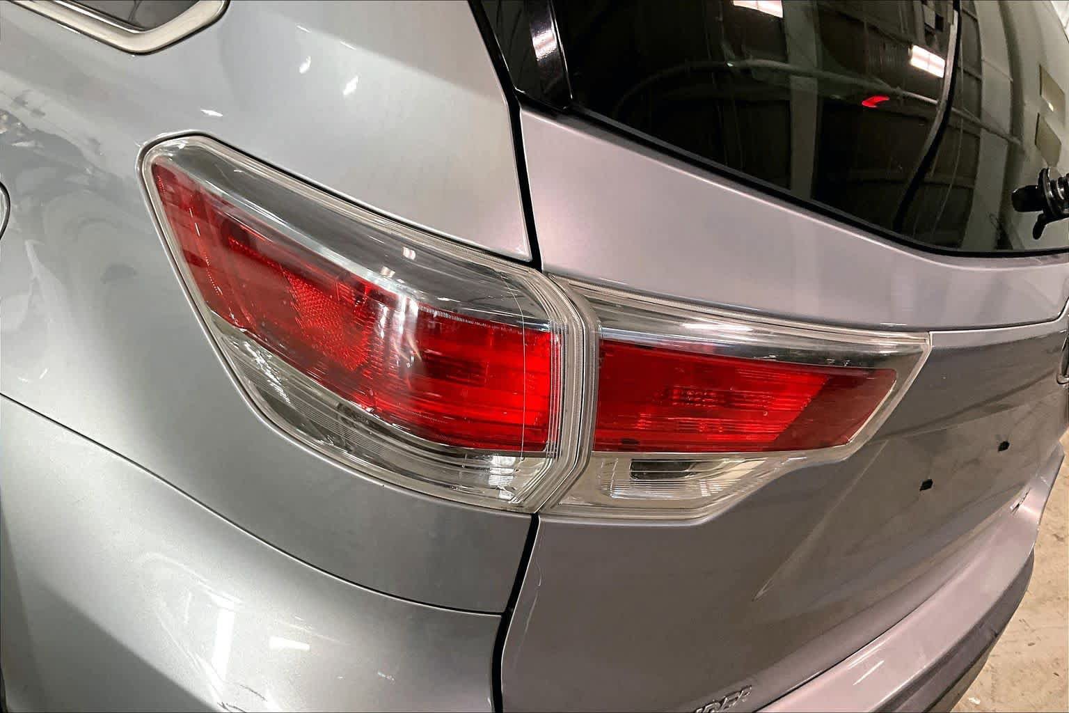 Used 2014 Toyota Highlander XLE image 27