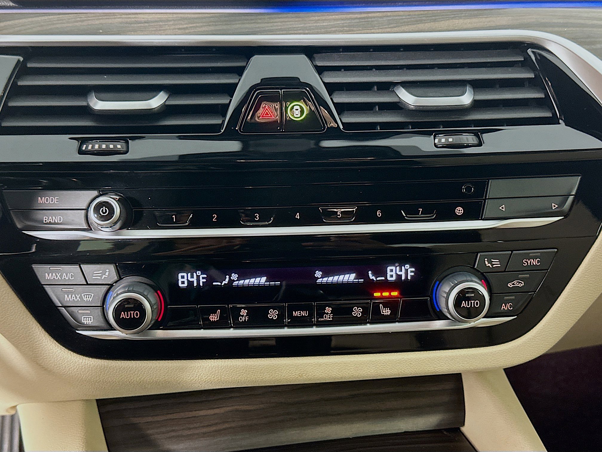 Used 2020 BMW 530i w/ Convenience Package image 24