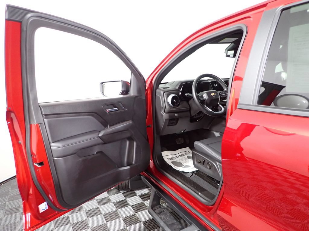 Used 2024 Chevrolet Colorado LT w/ LT Convenience Package III AWD/4WD image 20