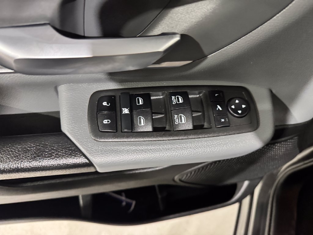 Used 2022 RAM 1500 Big Horn AWD/4WD image 17