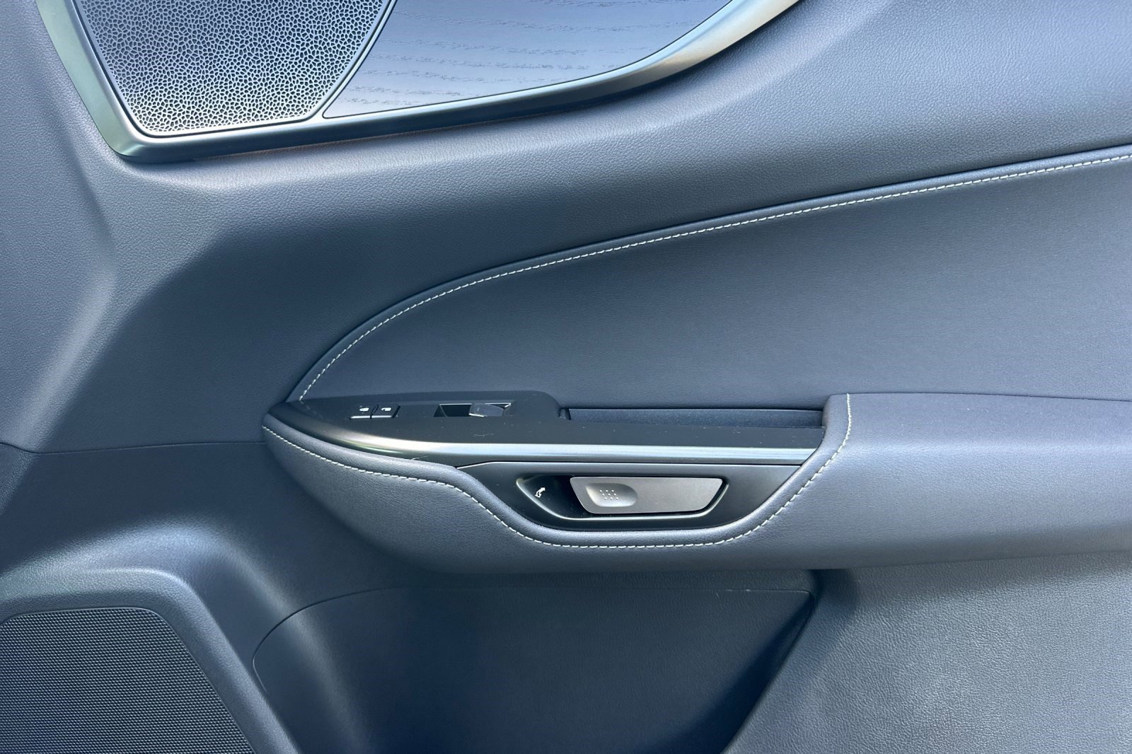 Used 2025 Lexus NX 450h+ AWD w/ Towing Package (2000 Lbs) image 22