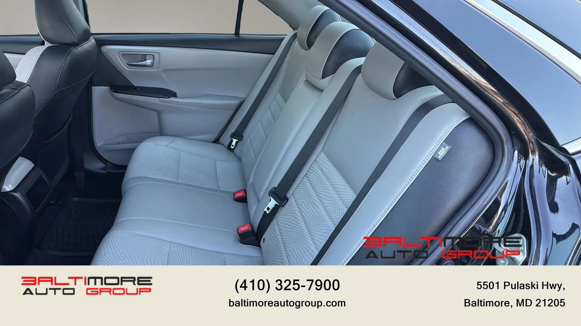 Used 2017 Toyota Camry SE w/ Moonroof Package FWD image 34