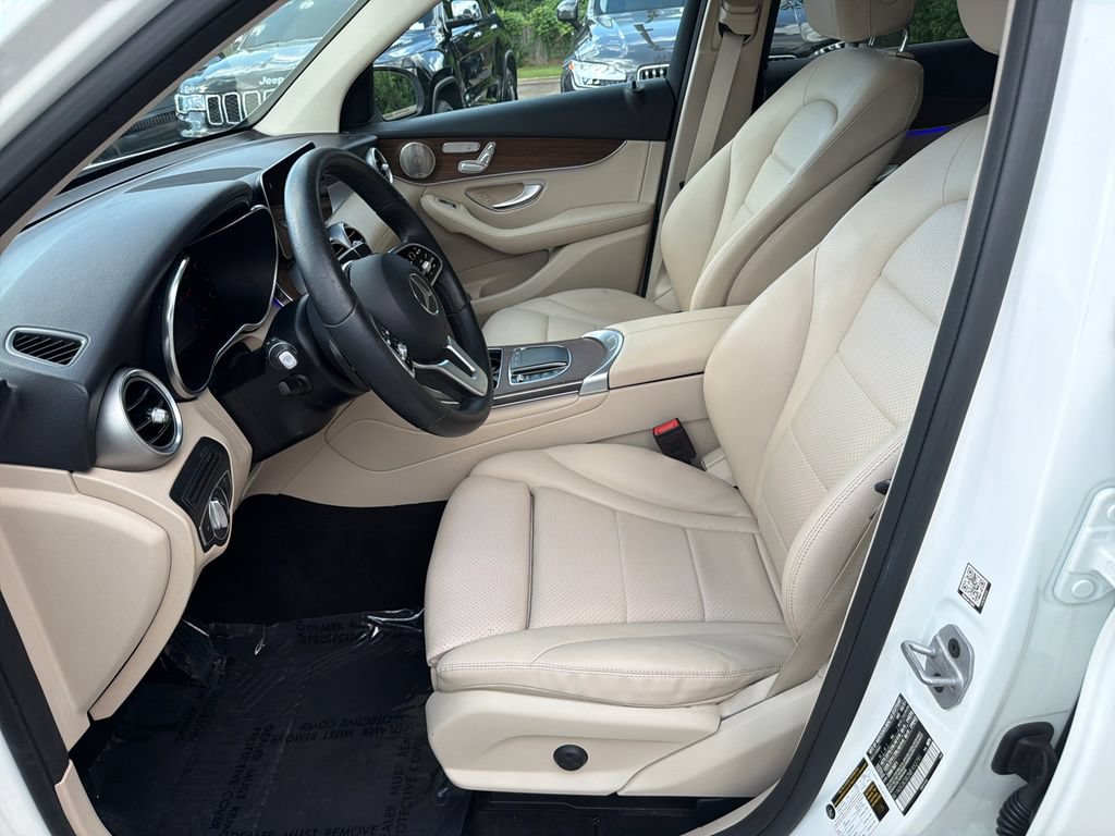 Used 2021 Mercedes-Benz GLC 300 w/ Premium Package image 9