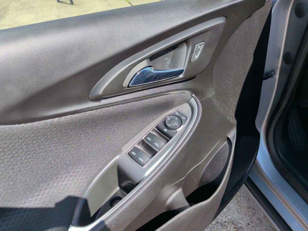 Used 2025 Chevrolet Malibu LT FWD image 11