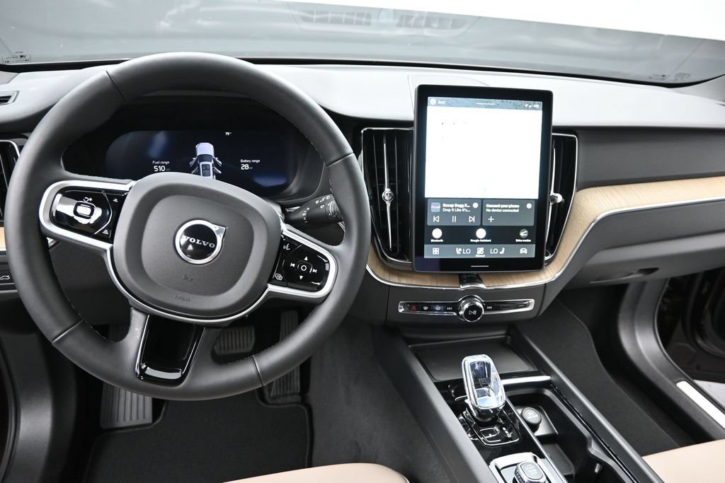 New 2026 Volvo XC60 T8 Plus w/ Climate Package AWD/4WD image 18