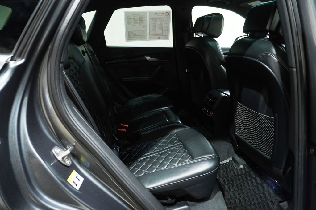 Used 2020 Audi SQ5 Premium Plus w/ Premium Plus Package AWD/4WD image 17