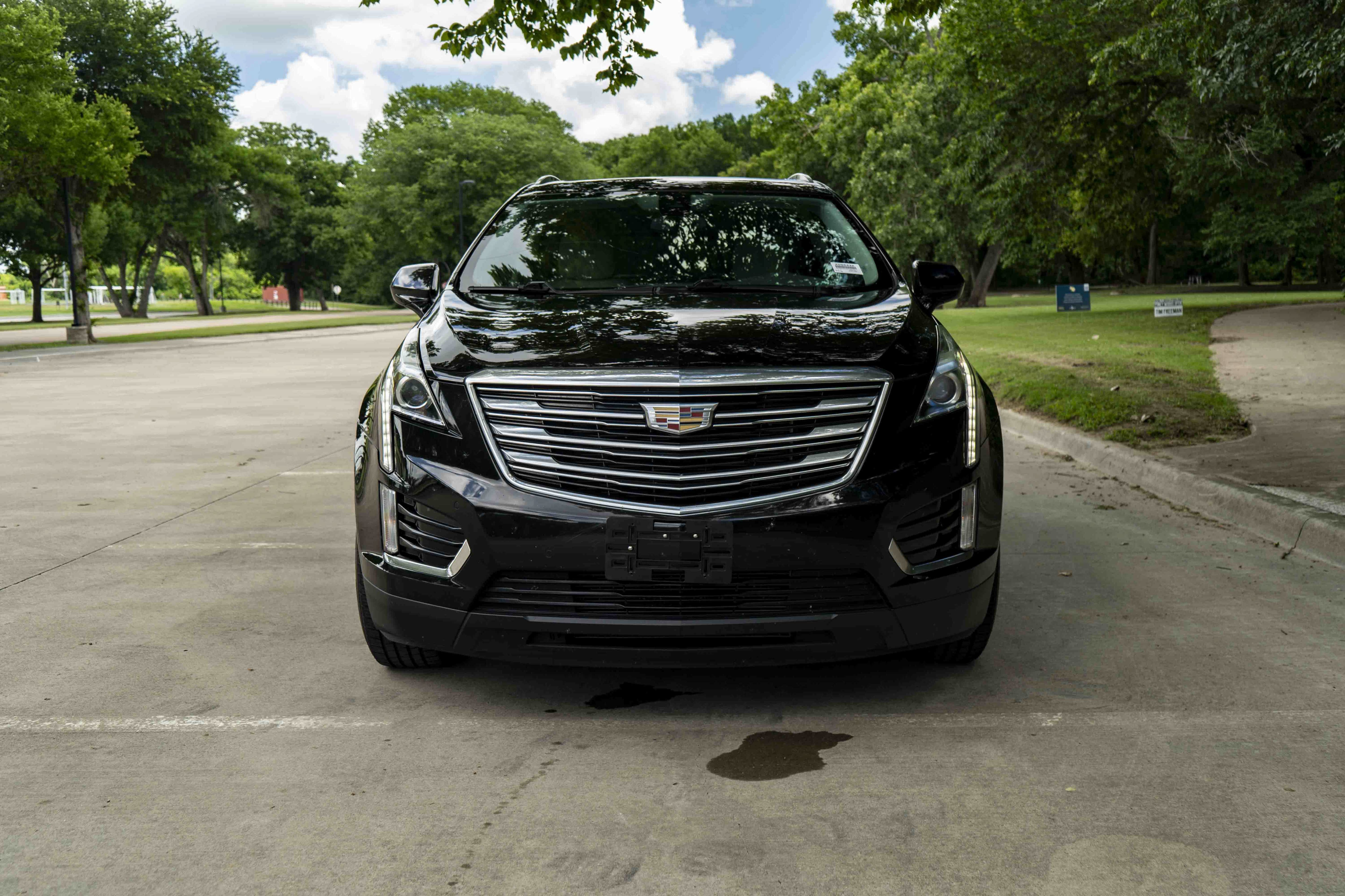 Used 2017 Cadillac XT5 Luxury w/ Driver Awareness Package FWD image 3