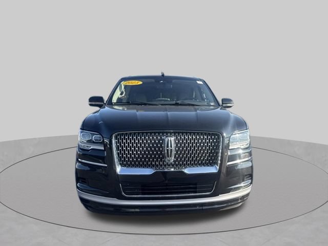Used 2023 Lincoln Navigator L Reserve AWD/4WD image 2