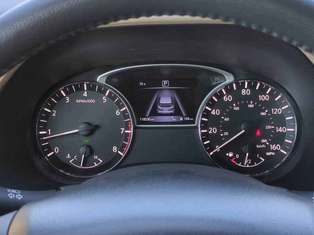 Used 2017 Nissan Pathfinder SL w/ SL Tech Package image 28