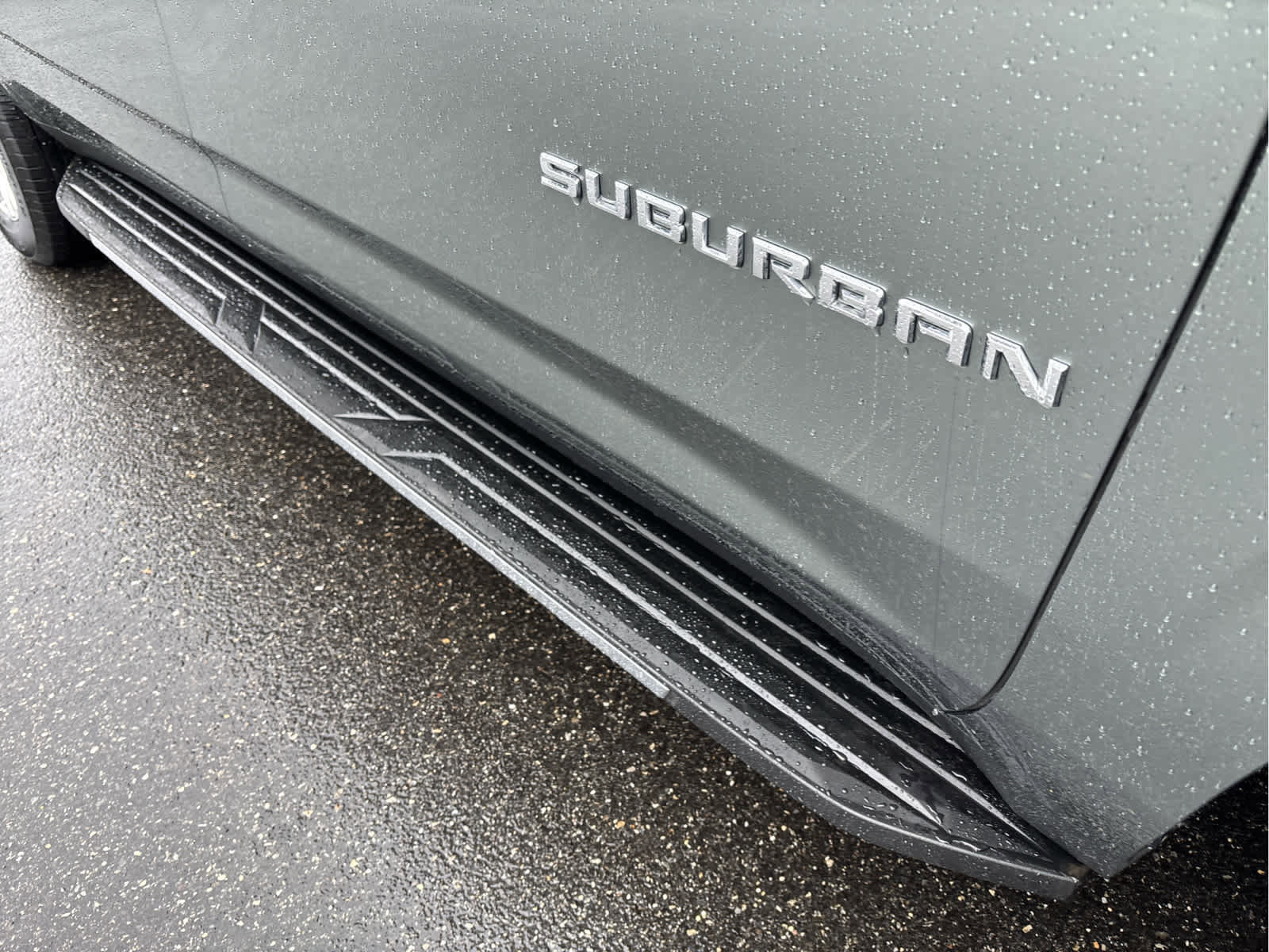 Certified 2023 Chevrolet Suburban Premier image 31