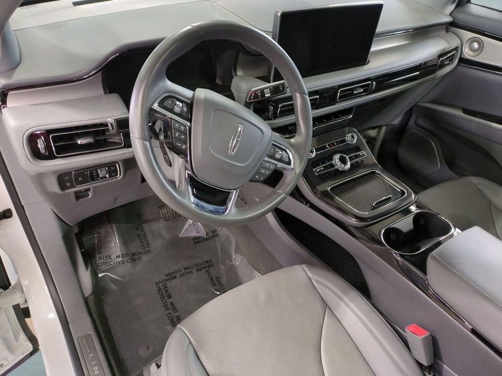 Certified 2022 Lincoln Nautilus Reserve w/ Equipment Group 202A image 11