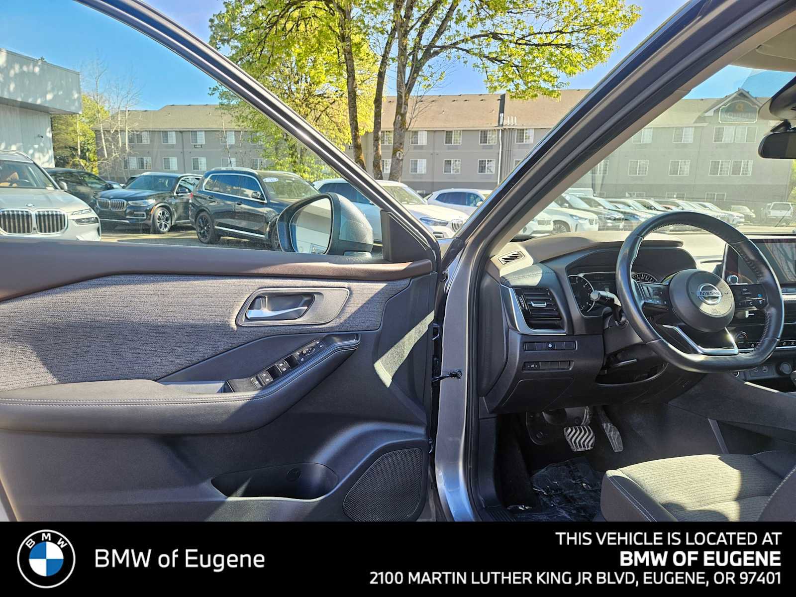 Used 2021 Nissan Rogue SV image 23