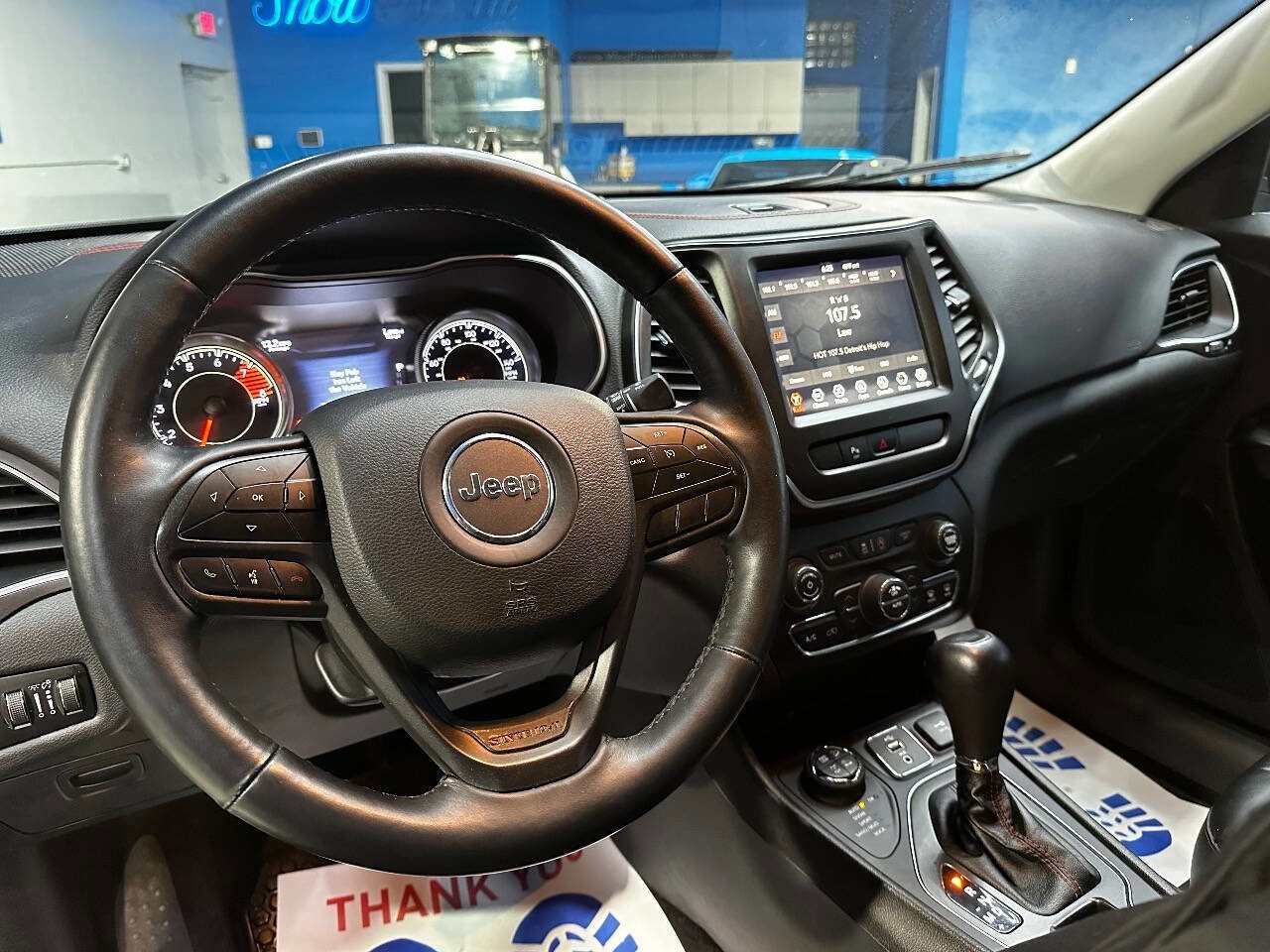 Used 2019 Jeep Cherokee Trailhawk w/ Cold Weather Group AWD/4WD image 31