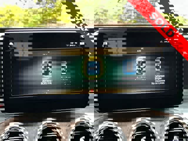 Used 2020 Mercedes-Benz GLC 300 GLC 300 image 14