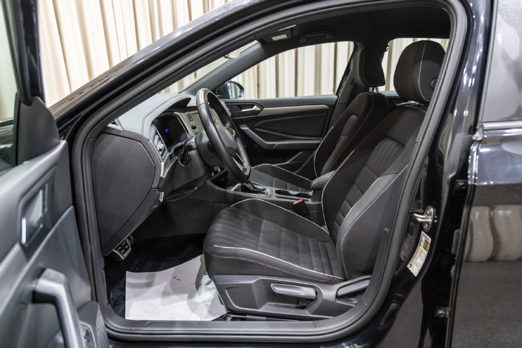 Used 2023 Volkswagen Jetta Sport FWD image 12