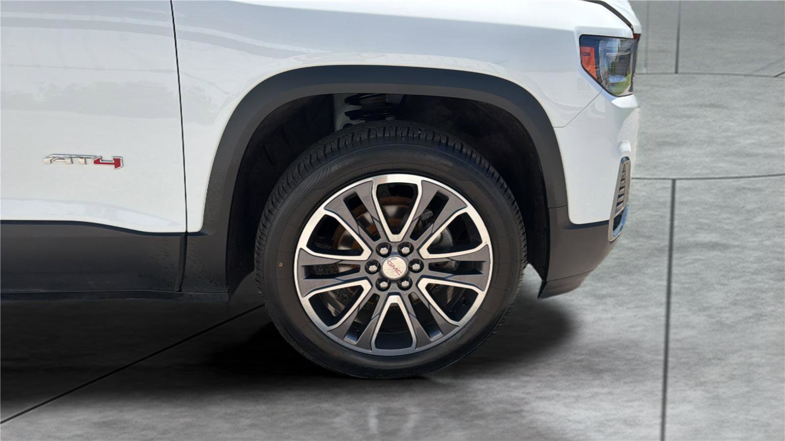 Used 2020 GMC Acadia AT4 w/ Driver Alert Package II AWD/4WD image 28