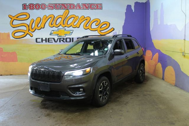 Used 2021 Jeep Cherokee Latitude Lux w/ Sun & Sound Group AWD/4WD image 2