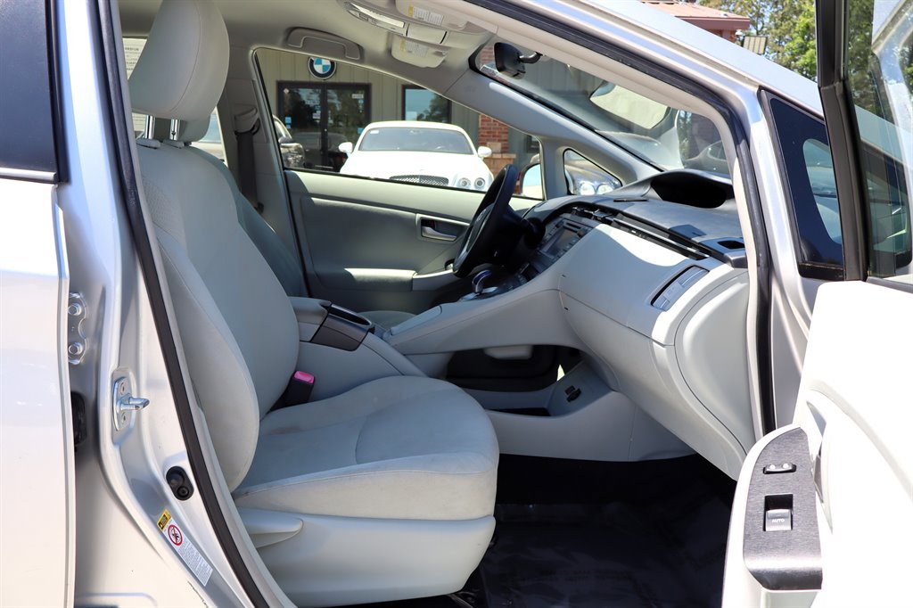 Used 2012 Toyota Prius Three FWD image 18