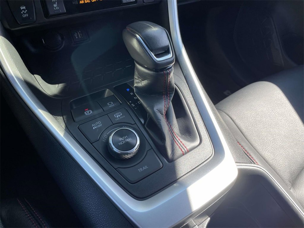 Used 2023 Toyota RAV4 SE image 31