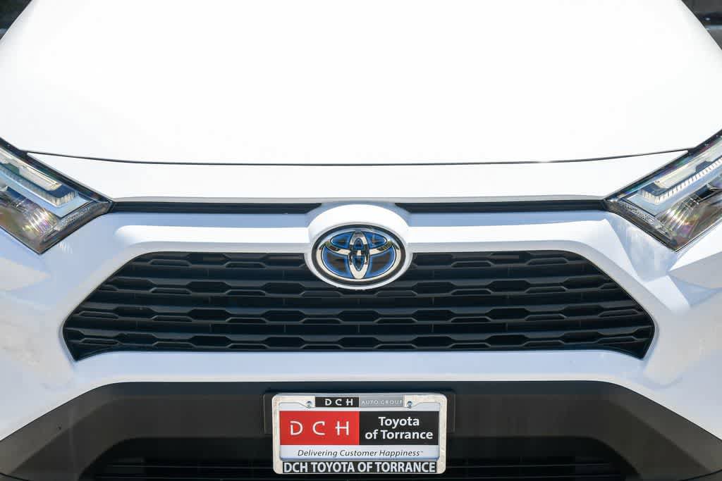 Used 2023 Toyota RAV4 LE image 4