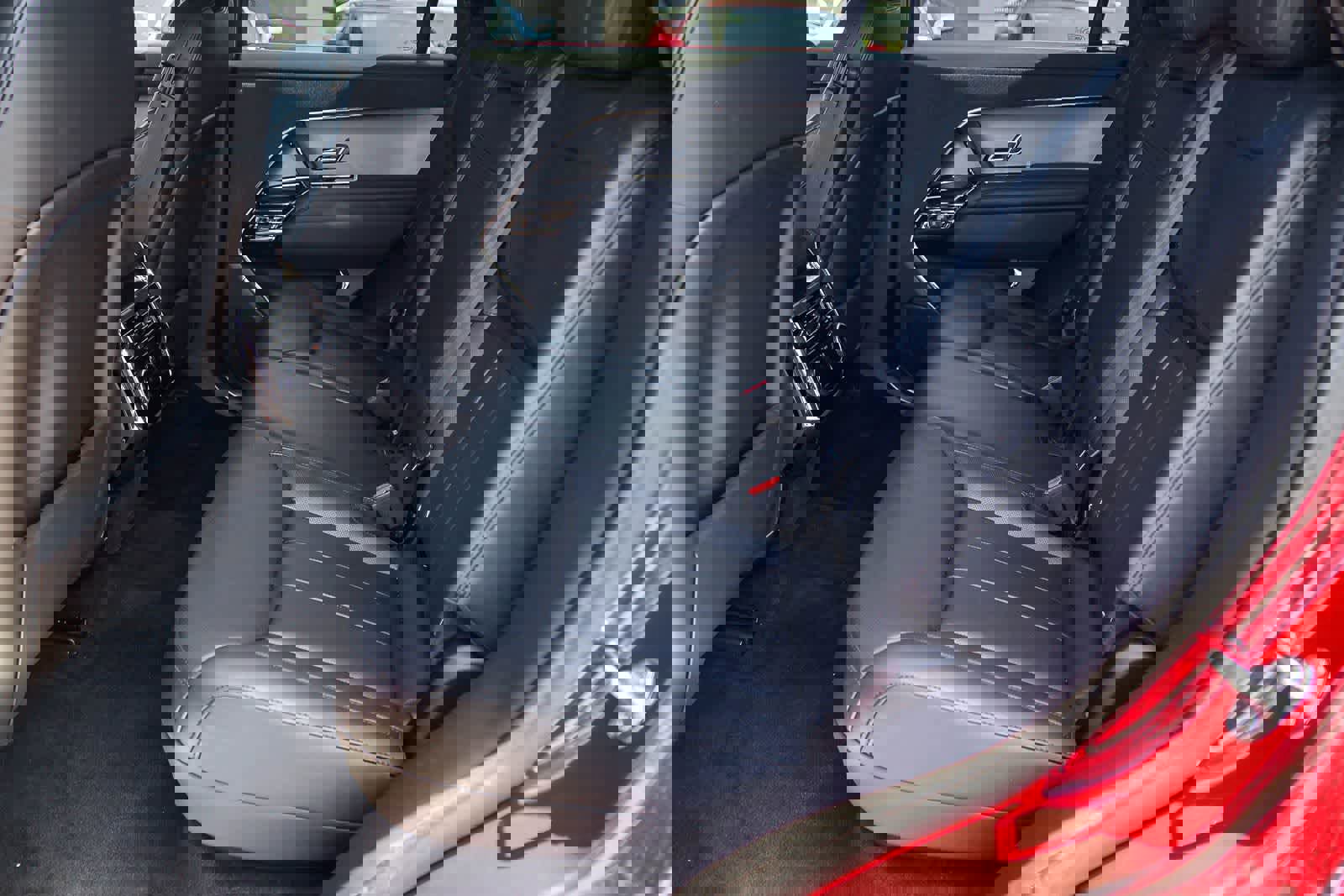 Used 2024 Land Rover Range Rover Sport Dynamic SE AWD/4WD image 18