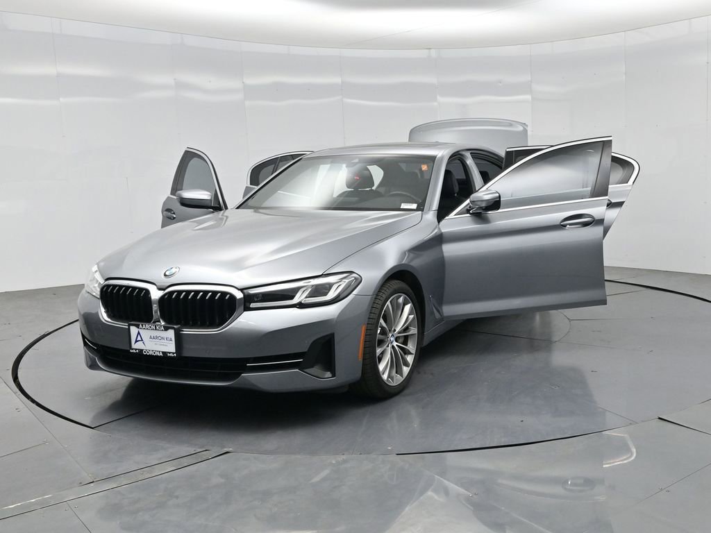 Used 2023 BMW 540i w/ Convenience Package RWD image 30