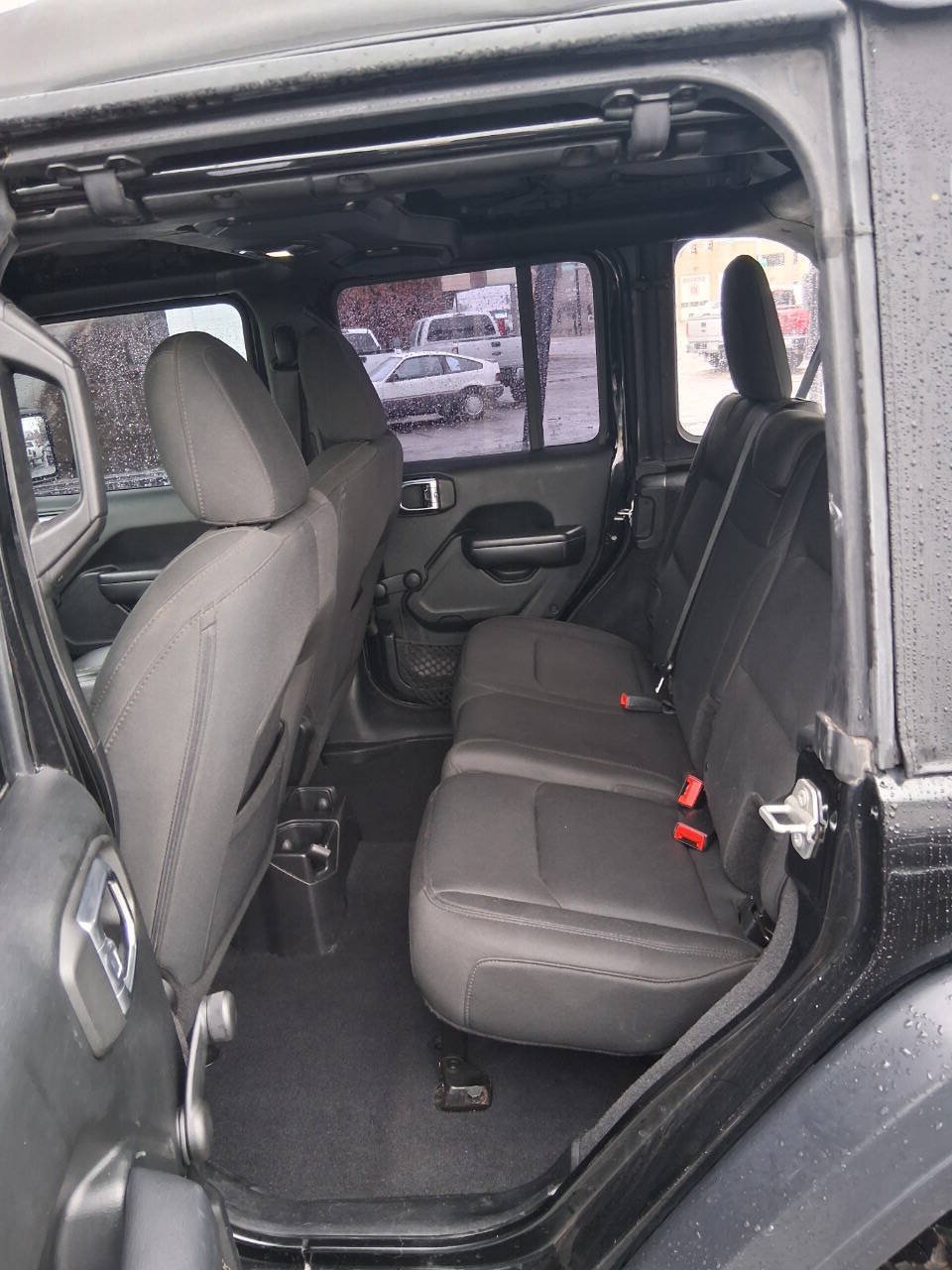 Used 2018 Jeep Wrangler Unlimited Sport AWD/4WD image 13