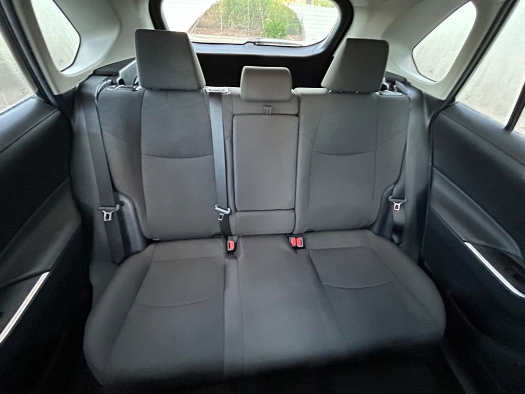 Used 2021 Toyota RAV4 LE image 39