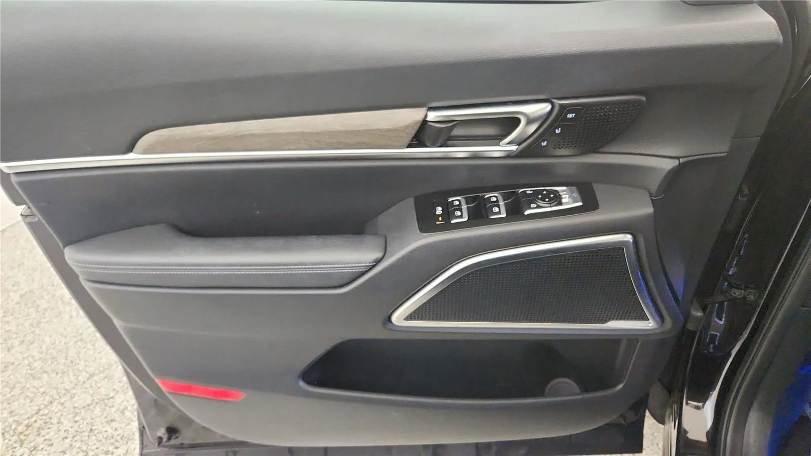 Used 2022 Kia Telluride SX w/ SX Prestige Package image 33