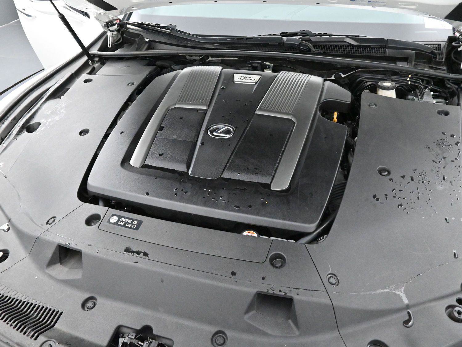 Used 2022 Lexus LS 500 w/ Accessory Package (Z1) image 30