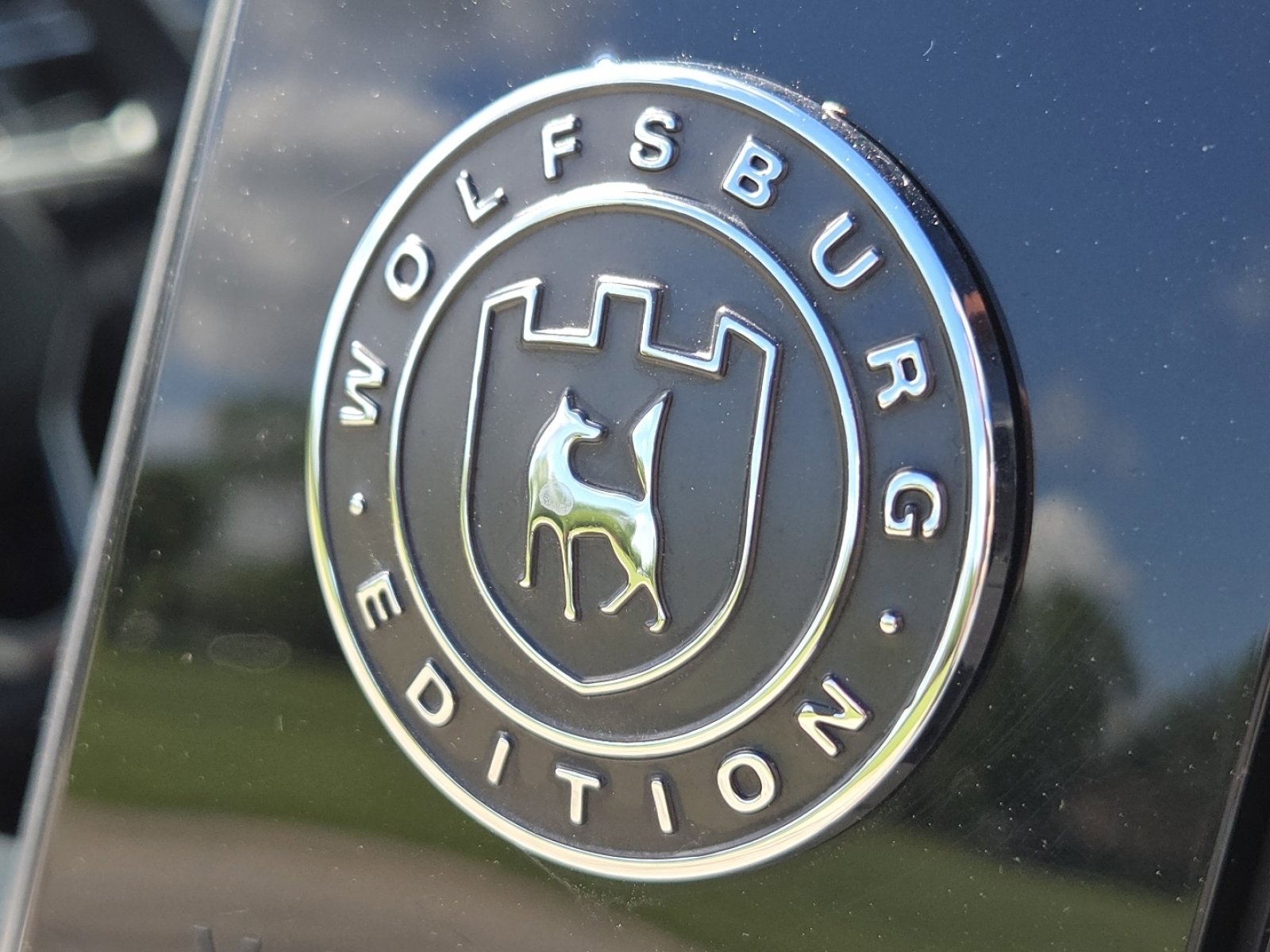 Used 2024 Volkswagen Tiguan Wolfsburg Edition AWD/4WD image 14