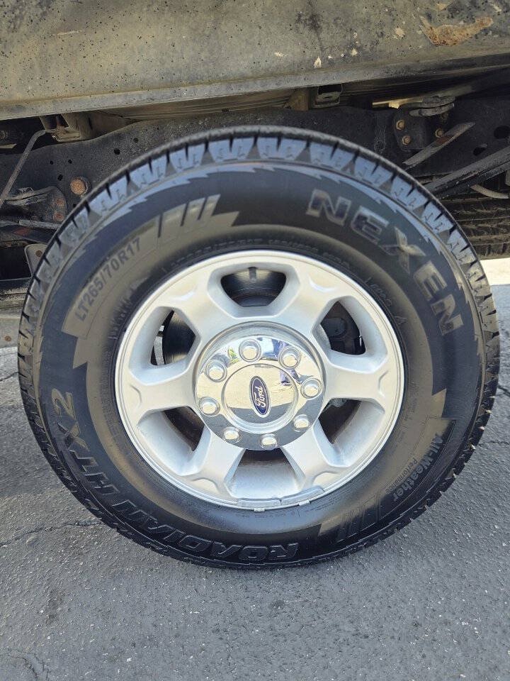 Used 2014 Ford F250 XLT w/ Camper Package AWD/4WD image 17
