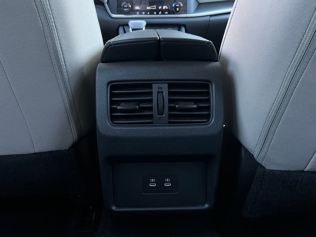 Used 2025 Nissan Rogue SV FWD image 13