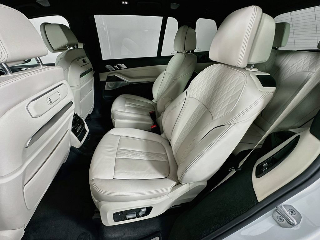 Certified 2024 BMW X7 xDrive40i w/ M Sport Package AWD/4WD image 25