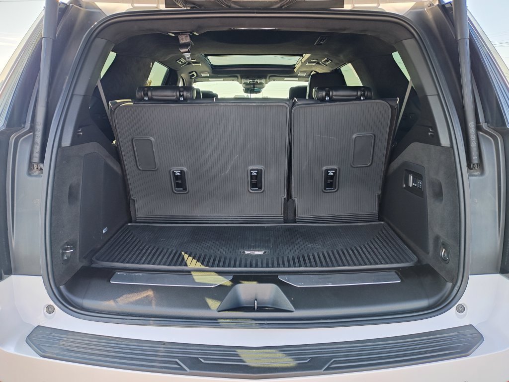Used 2025 Cadillac Escalade V w/ LPO, Floor Liner Package AWD/4WD image 9