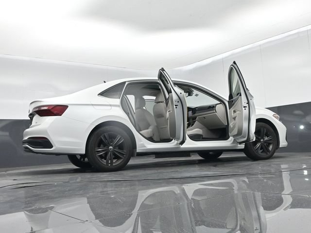 Used 2024 Volkswagen Jetta SE FWD image 73