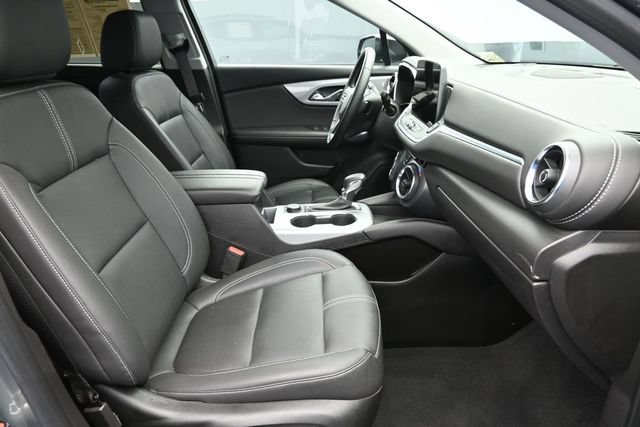 Used 2024 Chevrolet Blazer LT w/ Midnight/Sport Edition FWD image 30