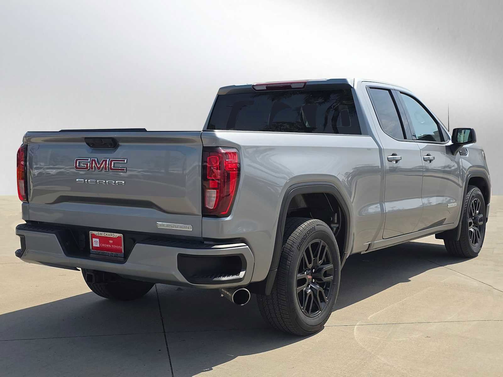 Used 2023 GMC Sierra 1500 Elevation image 3
